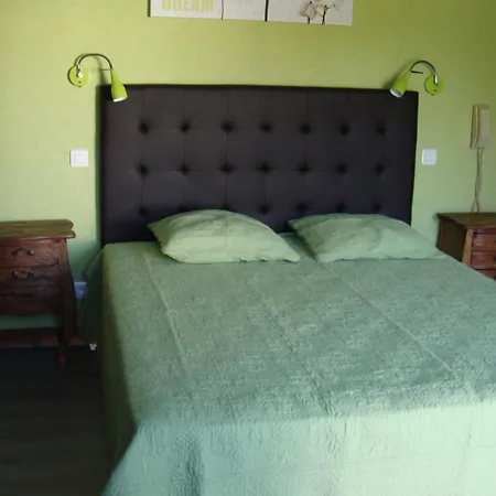 Otel Pikassaria Sare
