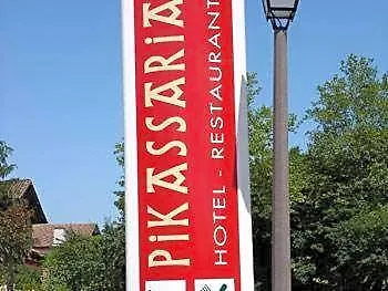 מלון Pikassaria 2*