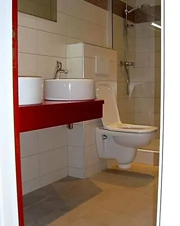 Pikassaria מלון סאר