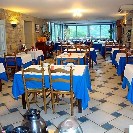 Pikassaria סאר