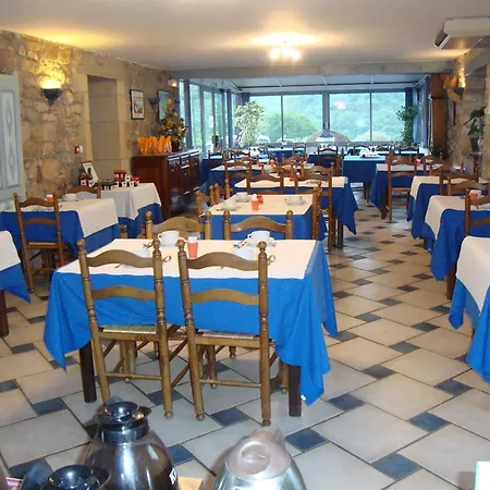 Otel Pikassaria Sare