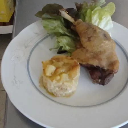 Hotel Pikassaria Sare