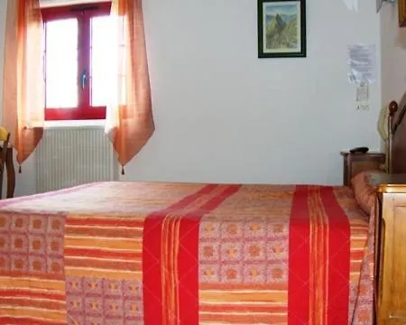 Pikassaria Sare