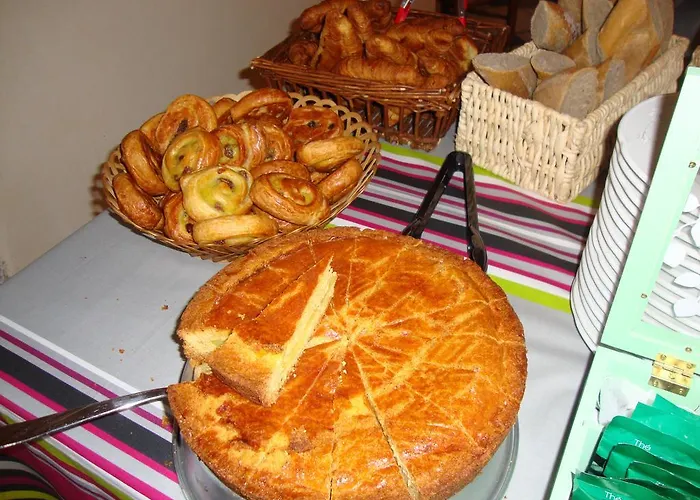 Hotel Pikassaria Sare