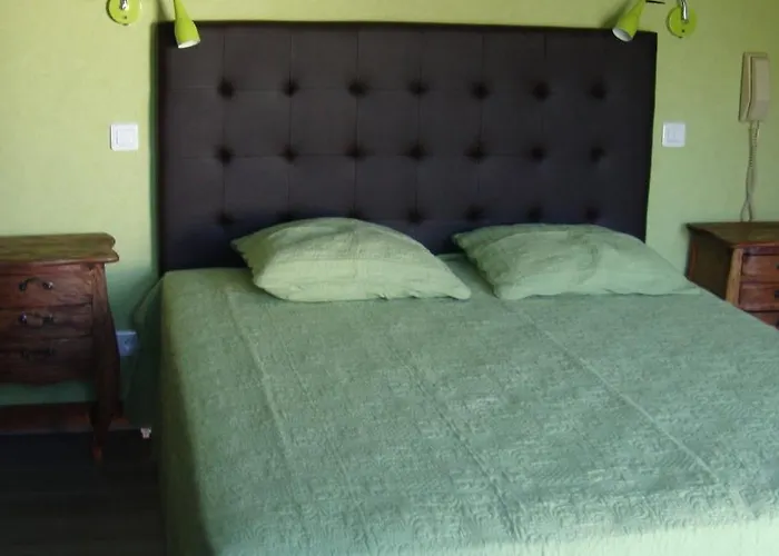 Hotel Pikassaria Sare