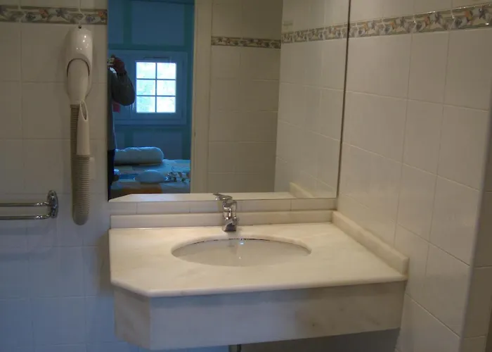 Hotel Pikassaria Sare