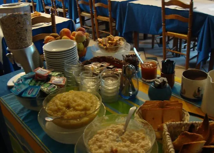 Pikassaria Hotel Sare